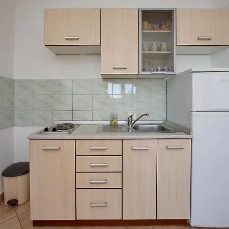 4197b Διαμέρισμα *